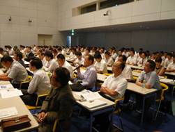会場　質疑応答の様子