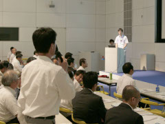 質疑応答の様子